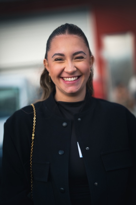 Portrait couleur, éclat de rire